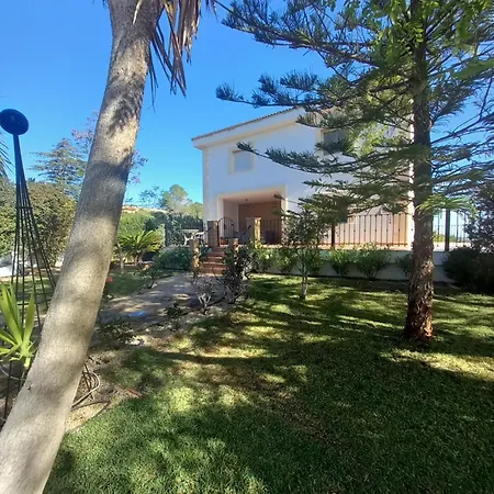The Villarosa Villa Turis